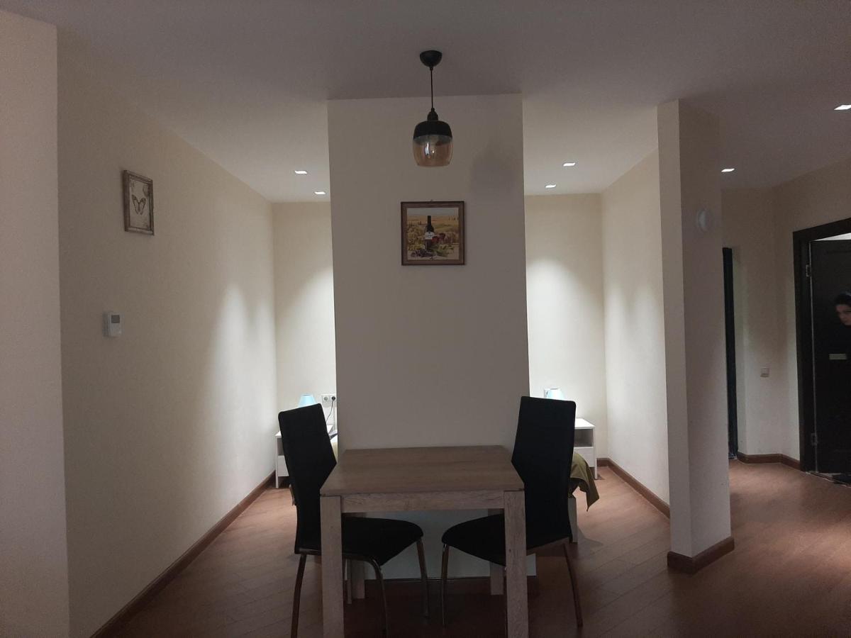 Pride Properties Welcomes You At 17 Buzant St 11-166 Yerevan Armenia Экстерьер фото